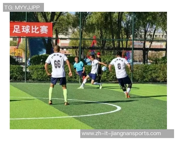 《燃情绿茵场变身传奇球星,激昂BGM助力全场逆袭》 《燃情绿茵场变身传奇球星,激昂BGM助力全场逆袭》